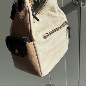 Coach Pebbled Leather Shoulder Bag – Cream & Tan